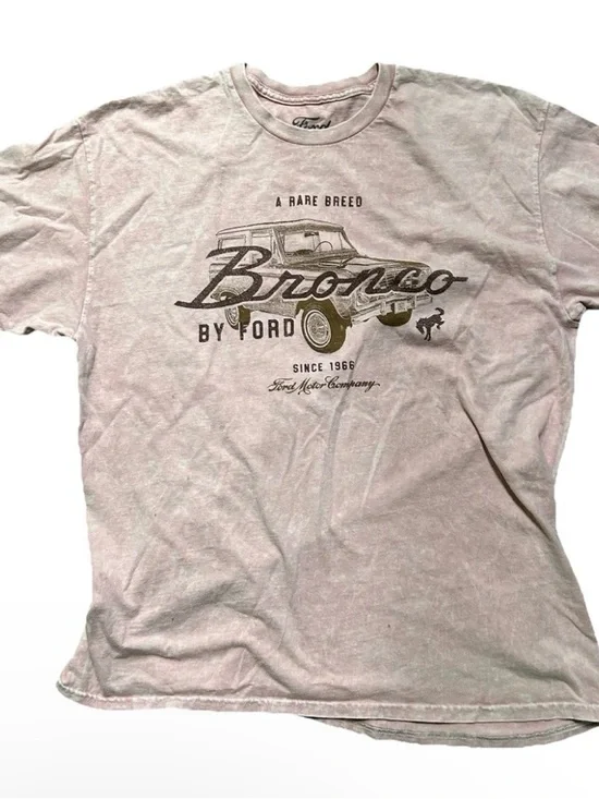 Women’s Ford Bronco Pink T Shirt Size XL Logo 100% Cotton - Picture 1 of 3